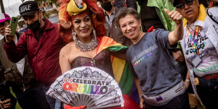 Bogotá marchó con orgullo: Comunidad LGBTI inició la conmemoración del Día mundial del Orgullo gay