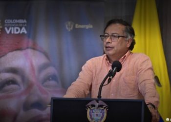 Propone Petro modelo de asociatividad con comunidades indígenas de La Guajira