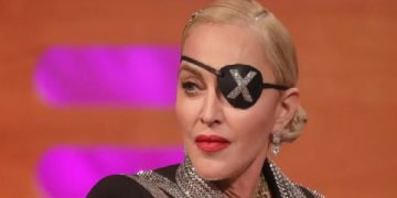 El manager de Madonna confirmó que la cantante está hospitalizada desde el sábado 24 de junio en una Unidad de Cuidados Intensivos, UCI, debido a una fuerte infección bacteriana.