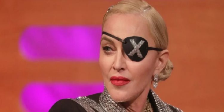 El manager de Madonna confirmó que la cantante está hospitalizada desde el sábado 24 de junio en una Unidad de Cuidados Intensivos, UCI, debido a una fuerte infección bacteriana.