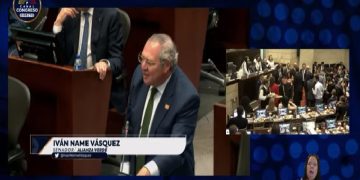 Sin alfombra roja, procuradora ni fiscal, La cúpula militar tampoco estuvo presente en el evento.