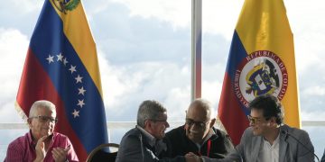 Comprometerse a no promover, financiar o vetar candidatos, amenazar, constreñir o coaccionar durante las elecciones