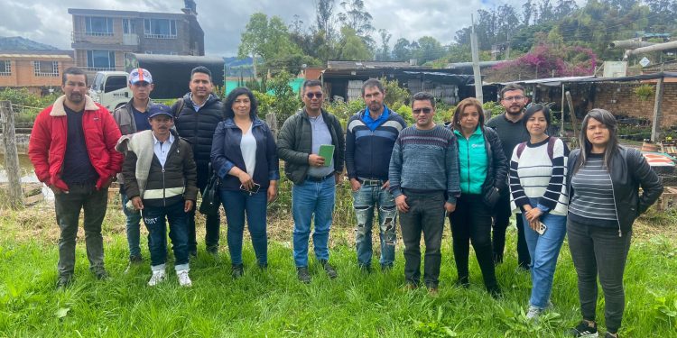 Comunidades e institucionalidad evaluaron las tierras del Departamento
