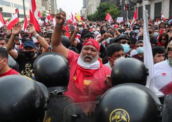 Máxima alerta en Perú por movilización ciudadana