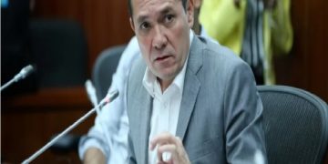 El ex senador Antonio Sanguino, exjefe de gabinete de la alcaldesa de Bogotá, Claudia Nayibe López Hernández, es el candidato oficial de la Alianza Verde para la Gobernación del Cesar