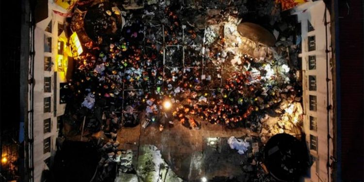 11 muertos y 4 heridos,Tragedia en pabellón deportivo escolar en China