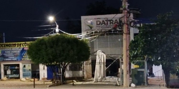 Atentado terrorista contra las oficinas de Tránsito de Villa del Rosario