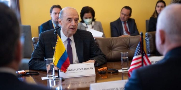 Aumenta con Decreto en 125 puestos la carga burocrática en la Cancillería